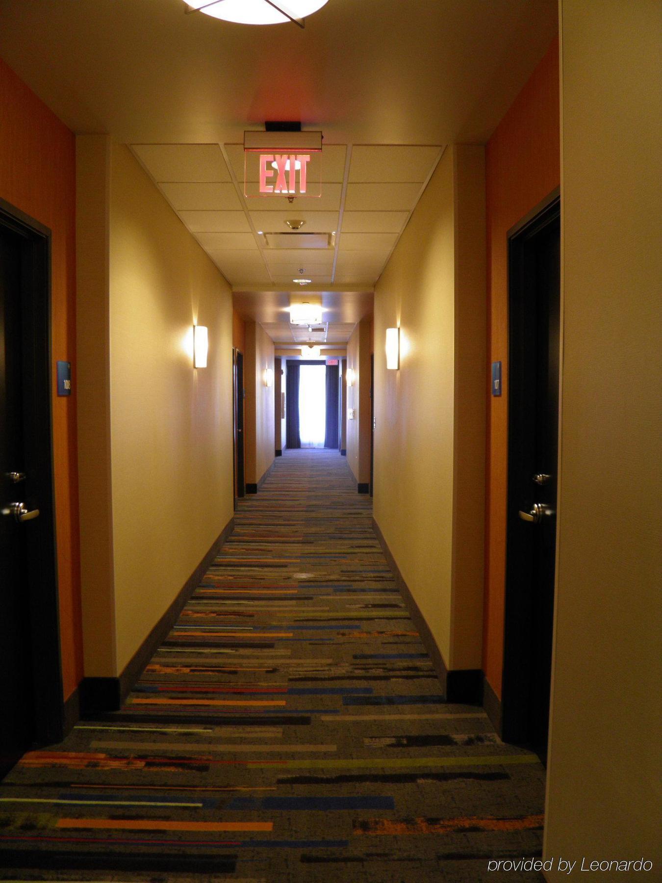 Holiday Inn Express & Suites Overland Park By Ihg Luaran gambar