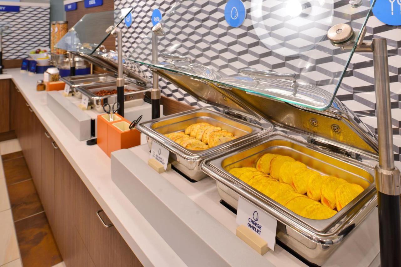 Holiday Inn Express & Suites Overland Park By Ihg Luaran gambar